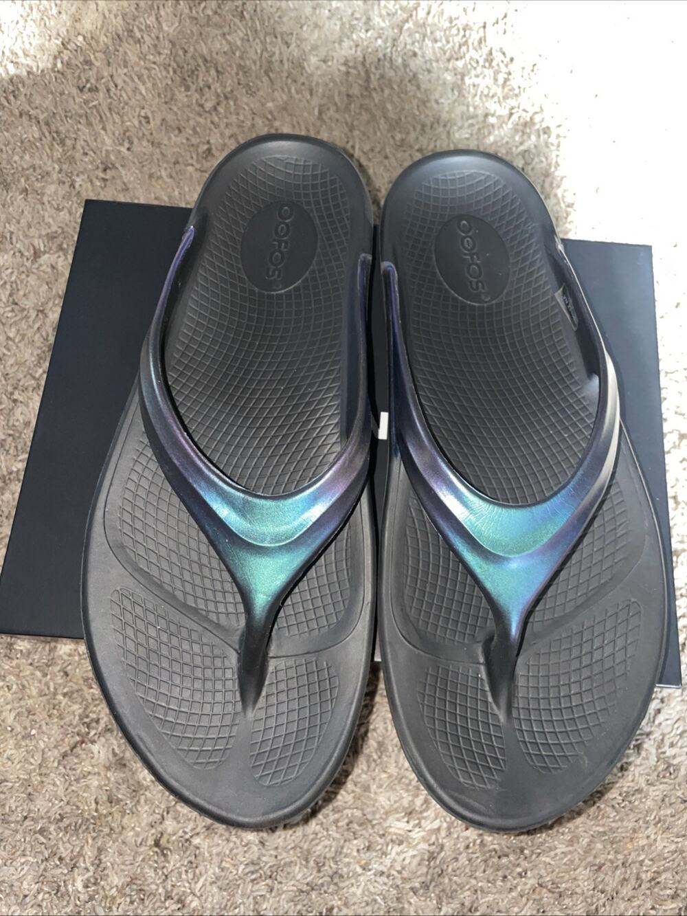 Oofos Omega Luxe women's Atlantis sandals flip flops Size 11